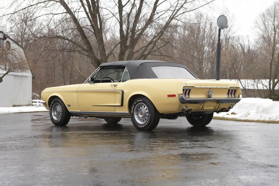  Ford Mustang GT Convertible 1968 года  (фото 4 из 10)
